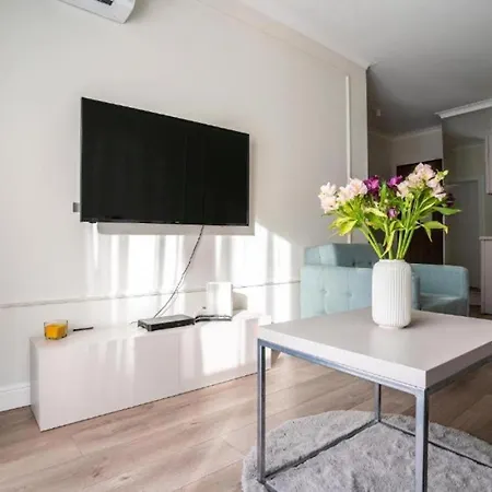 Apartment Urban Chic - Stylish And Cozy - Mennica *